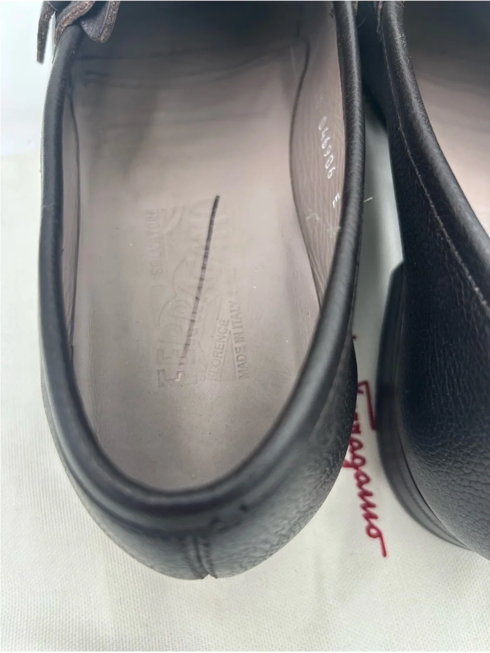Men’s Salvatore, Ferragamo Gancini pebble grain loafers size 9E made in Italy